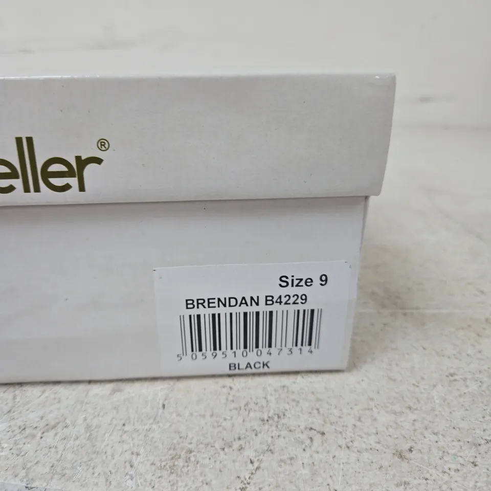 DR KELLER MEN'S BLACK VELCRO SHOES – SIZE 9
