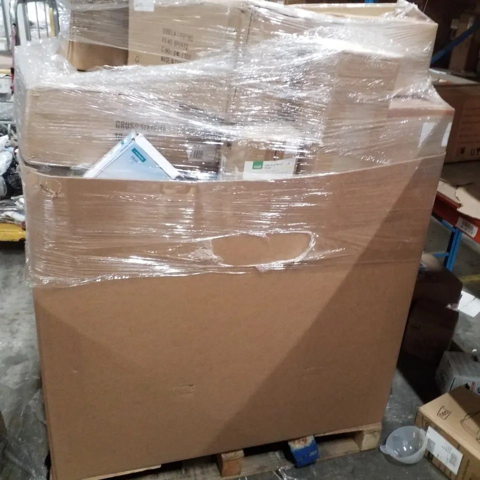 PALLET CONTAINING ASSORTED DUNELM LIGHTING FIXTURES