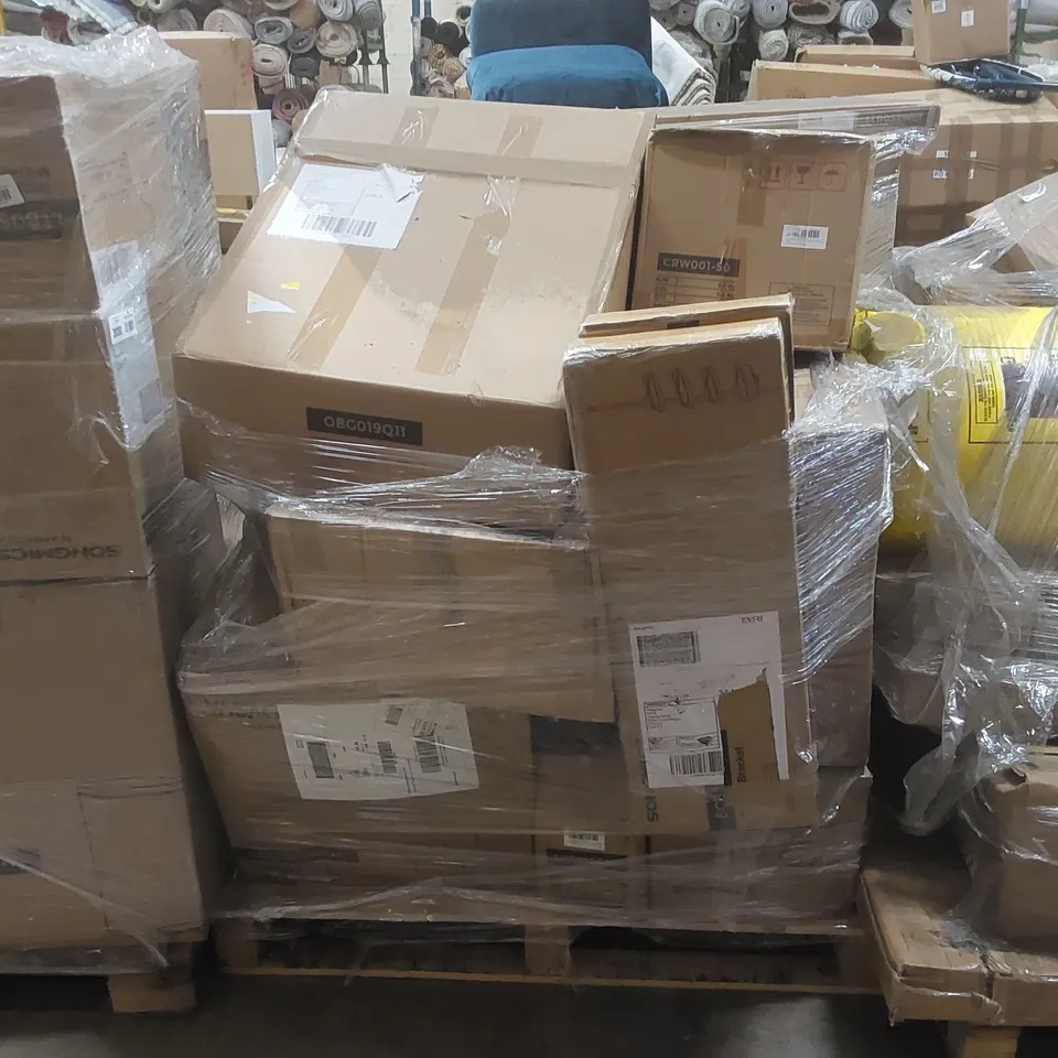 PALLET CONTAINING A LARGE QUANTITY OF ASSORTED PRODUCTS TO INCLUDE: BAR STOOL, COAT RACK, SHOE BOX ECT