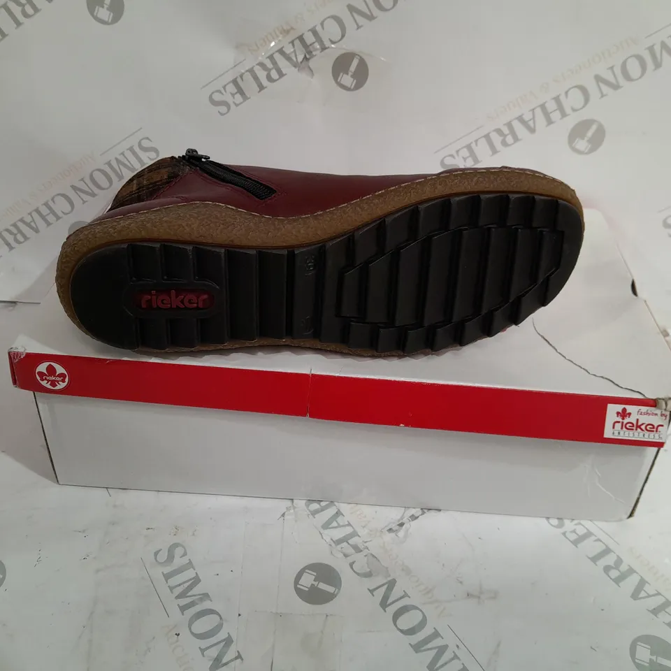 RIEKER LACE UP ANKLE BOOT 6.5