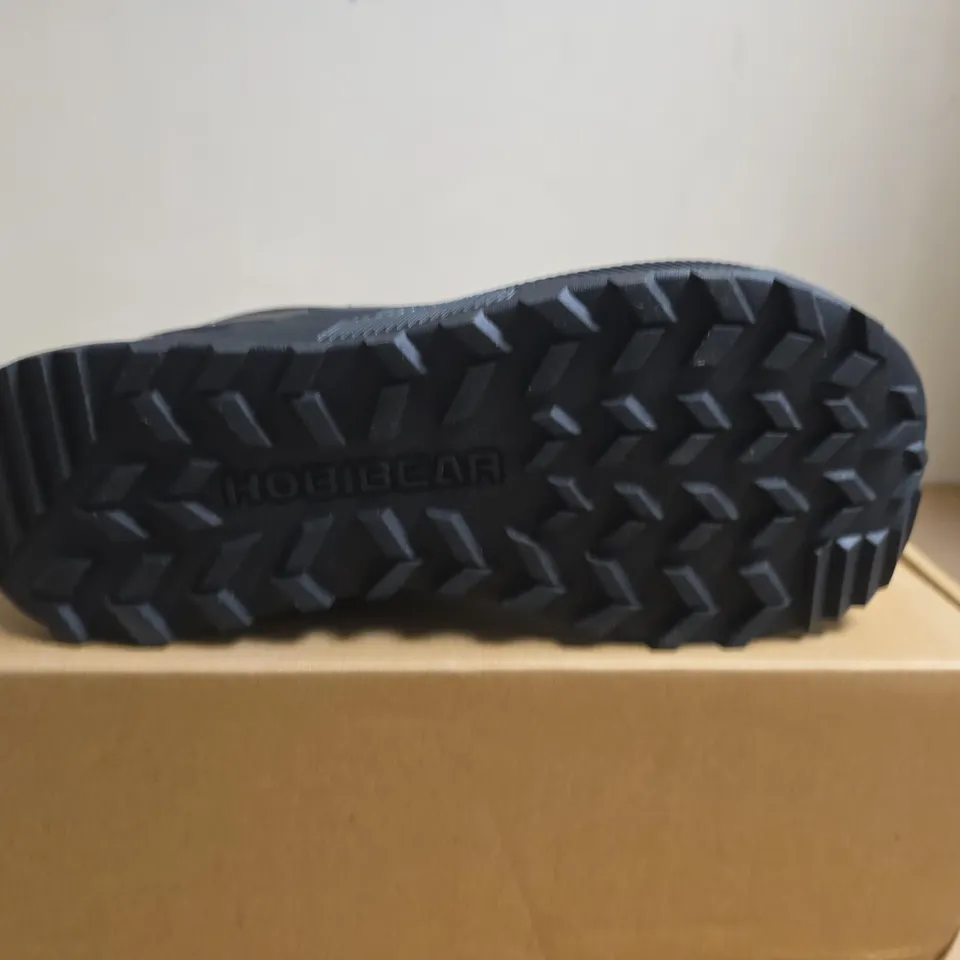 BOXED PAIR OF HOBIBEAR BLACK TRAINERS - SIZE 37
