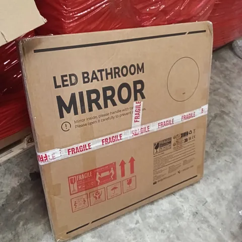 PALLET OF ASSORTED ITEMS INCLUDING - LED BATHROOM MIRROR 