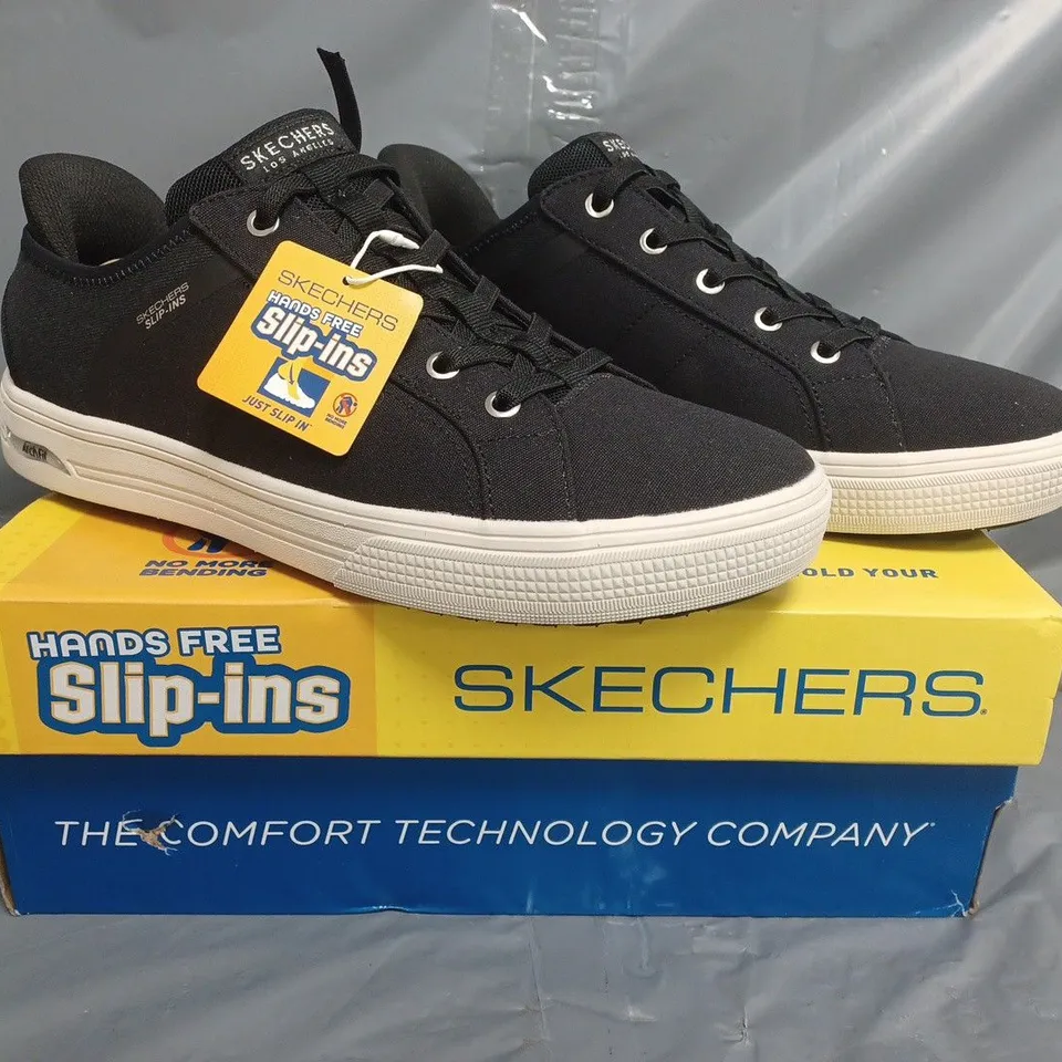 BOXED PAIR OF SKECHERS ARCADE SLIP-ON TRAINERS IN BLACK SIZE 8