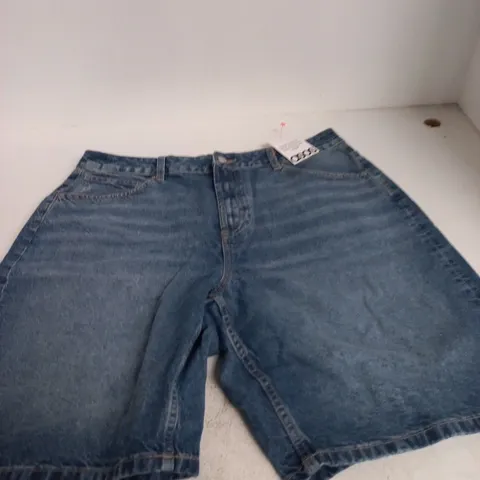 ASOS DESIGN DENIM JEANS – MEN'S, UK 18 (EU 46, US 14) – MADE IN BANGLADESH