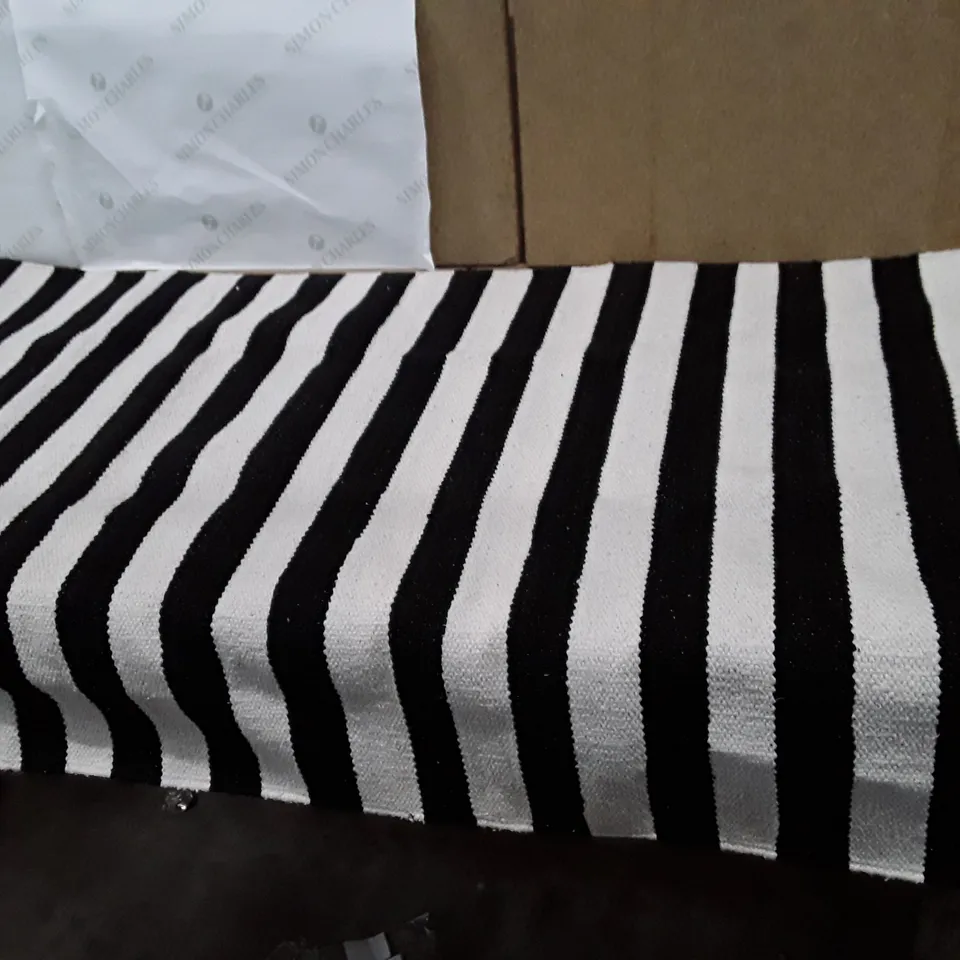 JOHAN FLATWEAVE COTTON BLACK RUG 90×150CM