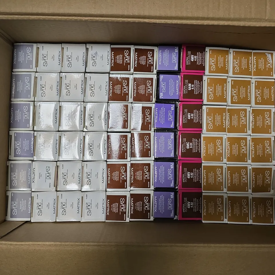APPROXOMATELY 66 MATRIX HAIR PRODUCTS TO INCLUDE COLOR SYNC SHEER ACIDIC TONER CLEAR, SOCOLOR CERA-OIL COMPLEX DARK BLONDE MOCHA COPPER, COLOR SYNC SHEER ACIDIC TONER BRUNETTE NEUTRAL, ETC - COLLECTIO