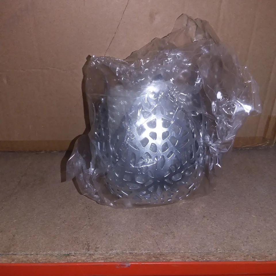 BOXED SET OF 3 SILVER LEAF CANDEL HOLDERS 