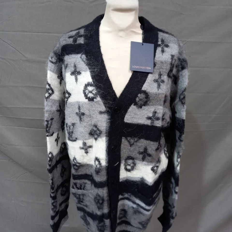 LOUIS VUITTON BUTTON UP KNITTED CARDIGAN - LARGE