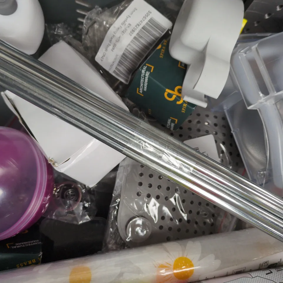 APPROXIMATELY 10 ASSORTED HOUSEHOLD ITEMS TO INCLUDE FLY PAPERS, PIGMA MICRON FINELINERS, ETC