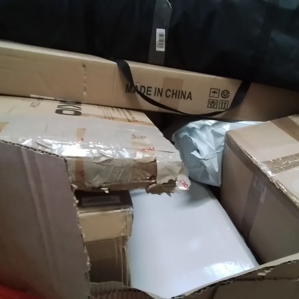 PALLET OF ASSORTED HOUSEHOLD GOODS AND PRODUCTS TO INCLUDE;2 STEP LADDER,BABY GYM ACTIVITY MAT,WATER TABLE