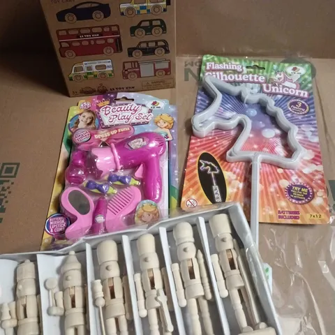 APPROXIMATELY 25 ASSORTED TOYS AND GAMES TO INCLUDE PLUSH TOYS, BEAUTY PLAY SET, TOY CARS ETC 