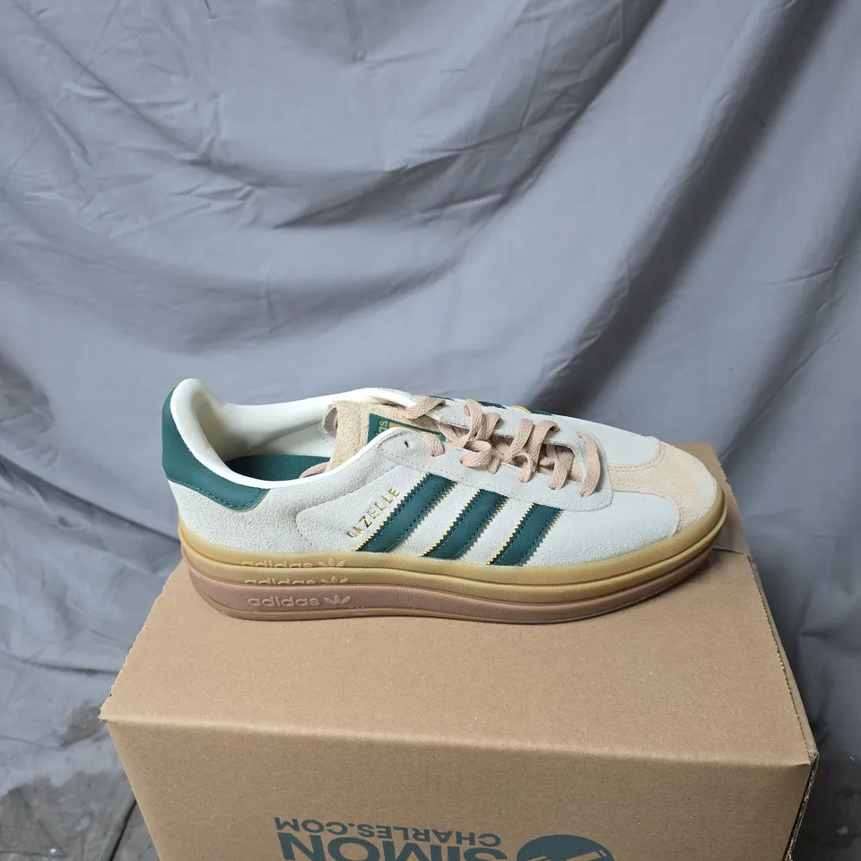 ADIDAS GAZELLE SNEAKERS – CREAM/BEIGE UPPER WITH TEAL STRIPES, GUM SOLE SIZE 7