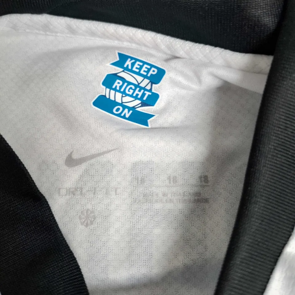 BIRMINGHAM CITY FC NIKE FOOTBALL SHIRT & SHORTS SET – KEEP RIGHT ON (DRI-FIT)