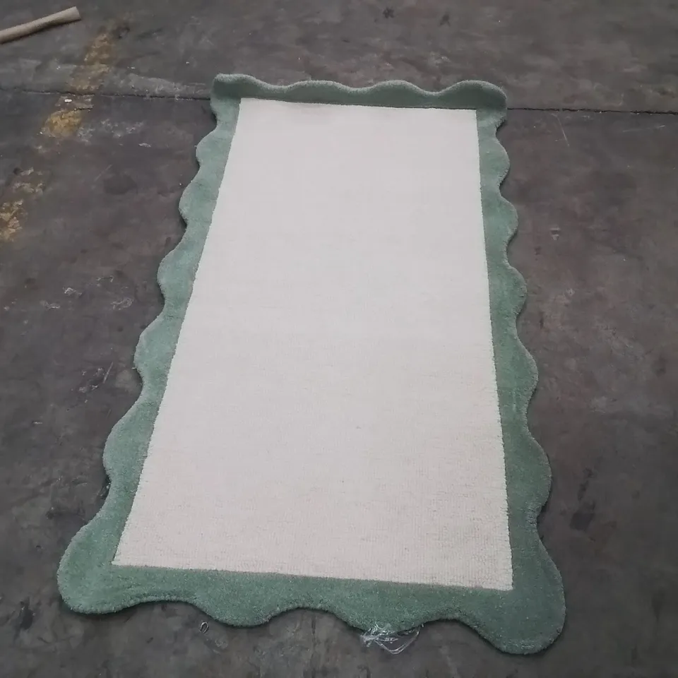 QUALITY DESIGNER AREA RUG - APPROXIMATELY 150X80CM