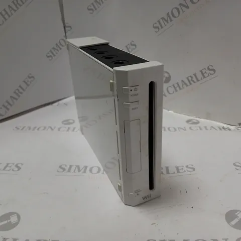 NINTENDO WII GAMES CONSOLE IN WHITE