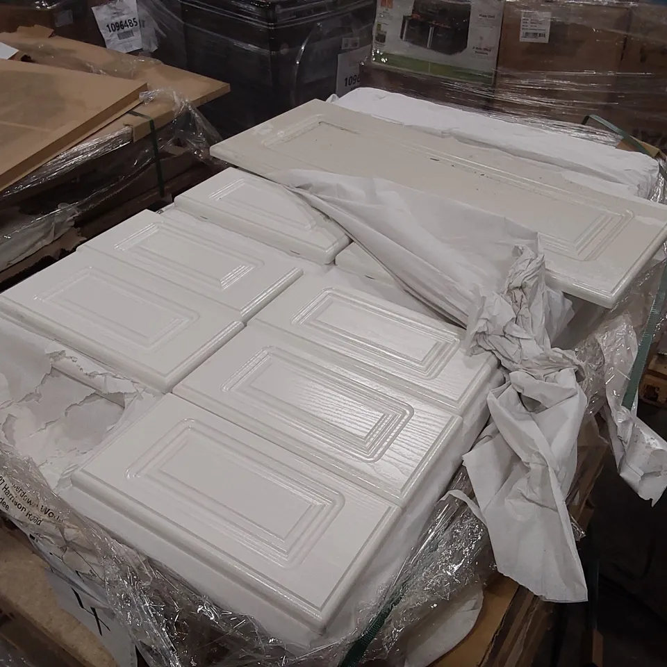 PALLET OF LARGE QUANTITY OF KITCHENS/BEDROOM REPLACEMENT CABINET DOOR/DRAWER/END PANELS IN ASSORTED SIZES