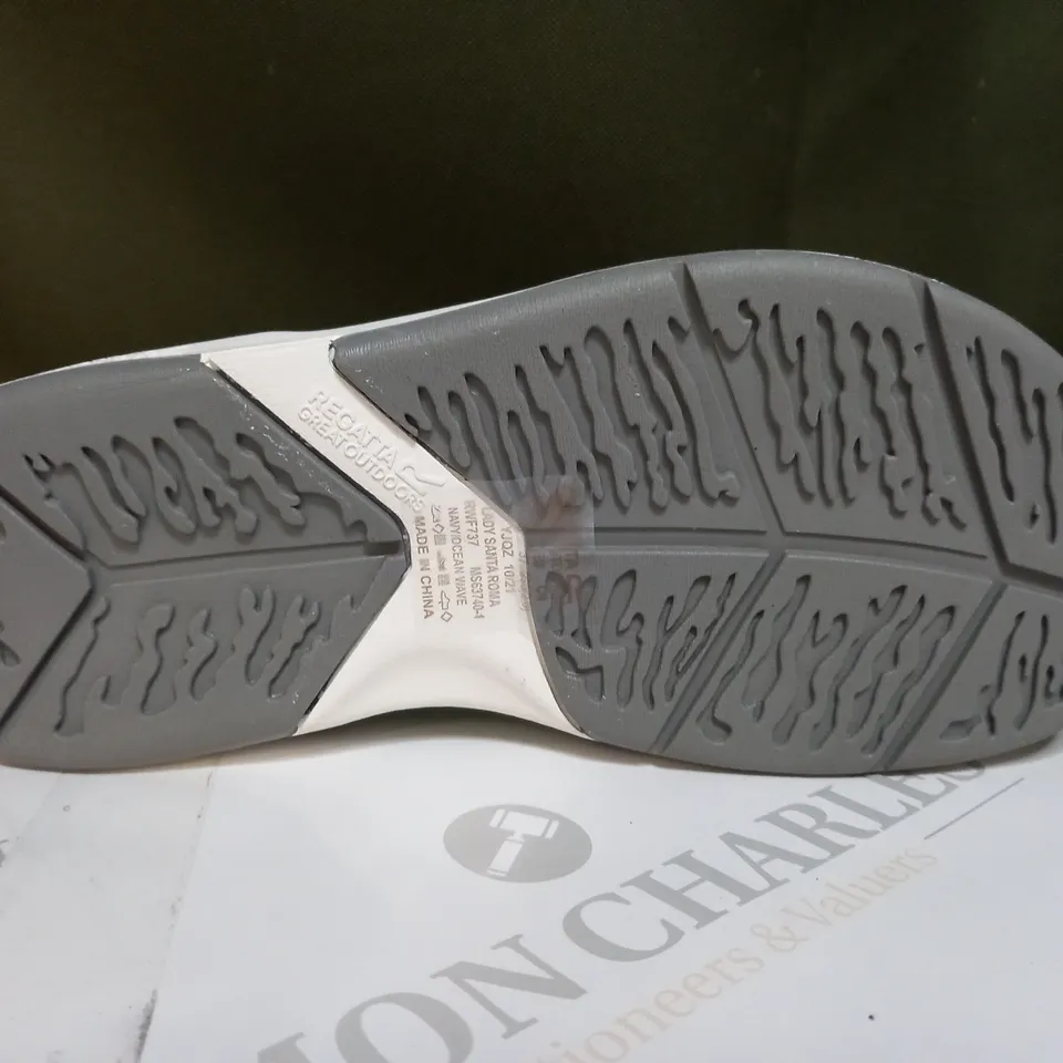 REGATTA LADY SANTA ROMA SANDALS SIZE 4