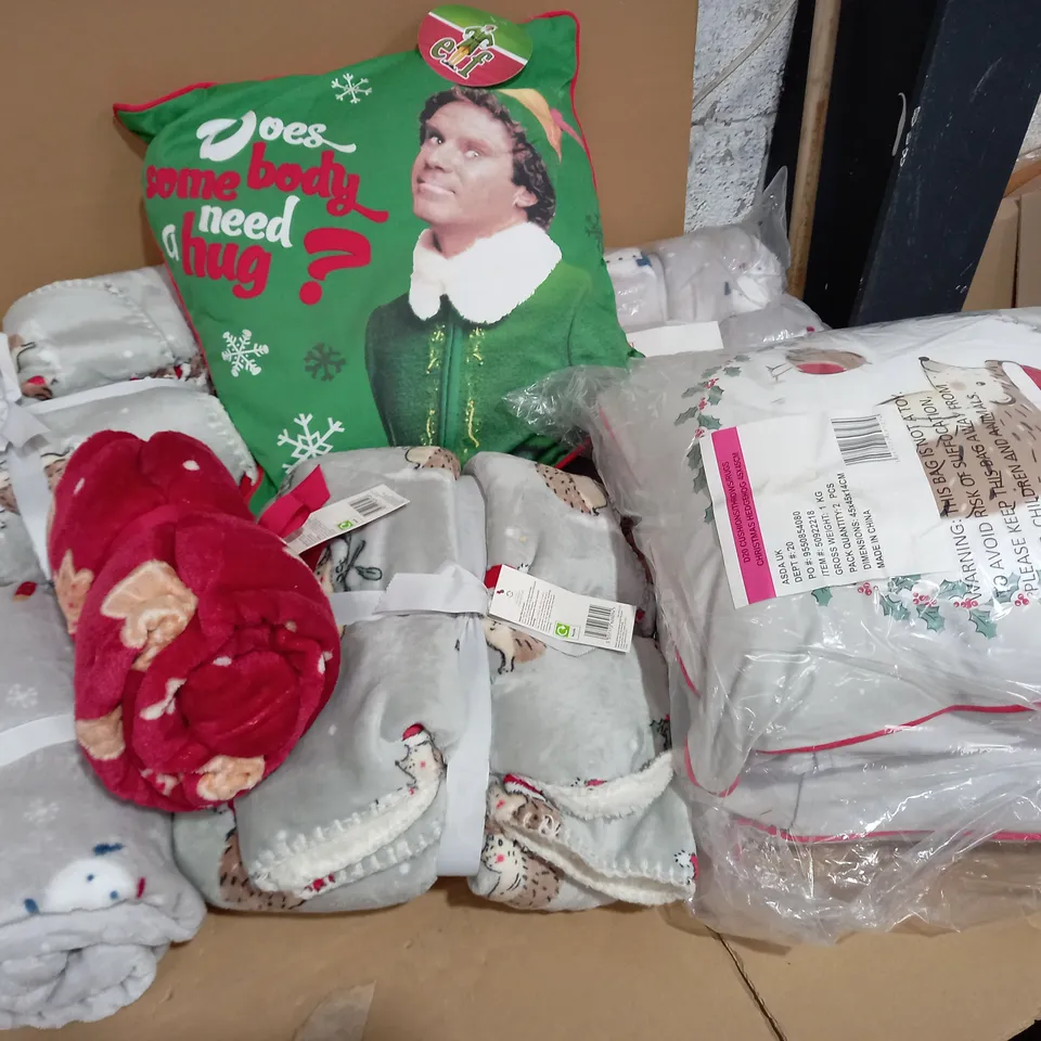 BOX OF 7 FESTIVE ITEMS TO INCLUDE: THROWS, ELF CUSHION, FESTIVE HEDGEHOG CUSHIONS 