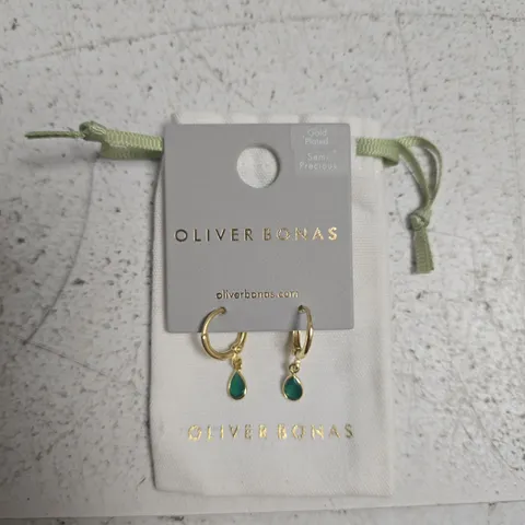 OLIVER BONAS GOLD-TONE HOOP EARRINGS WITH GREEN TEARDROP STONES