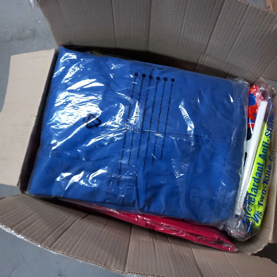HI-VIS SAFETY WORKWEAR APPROX. 13 ITEMS 