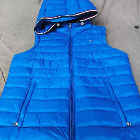 TOMMY HILFIGER QUILTED HOODED PUFFER VEST – BLUE - SIZE UNSPECIFIED
