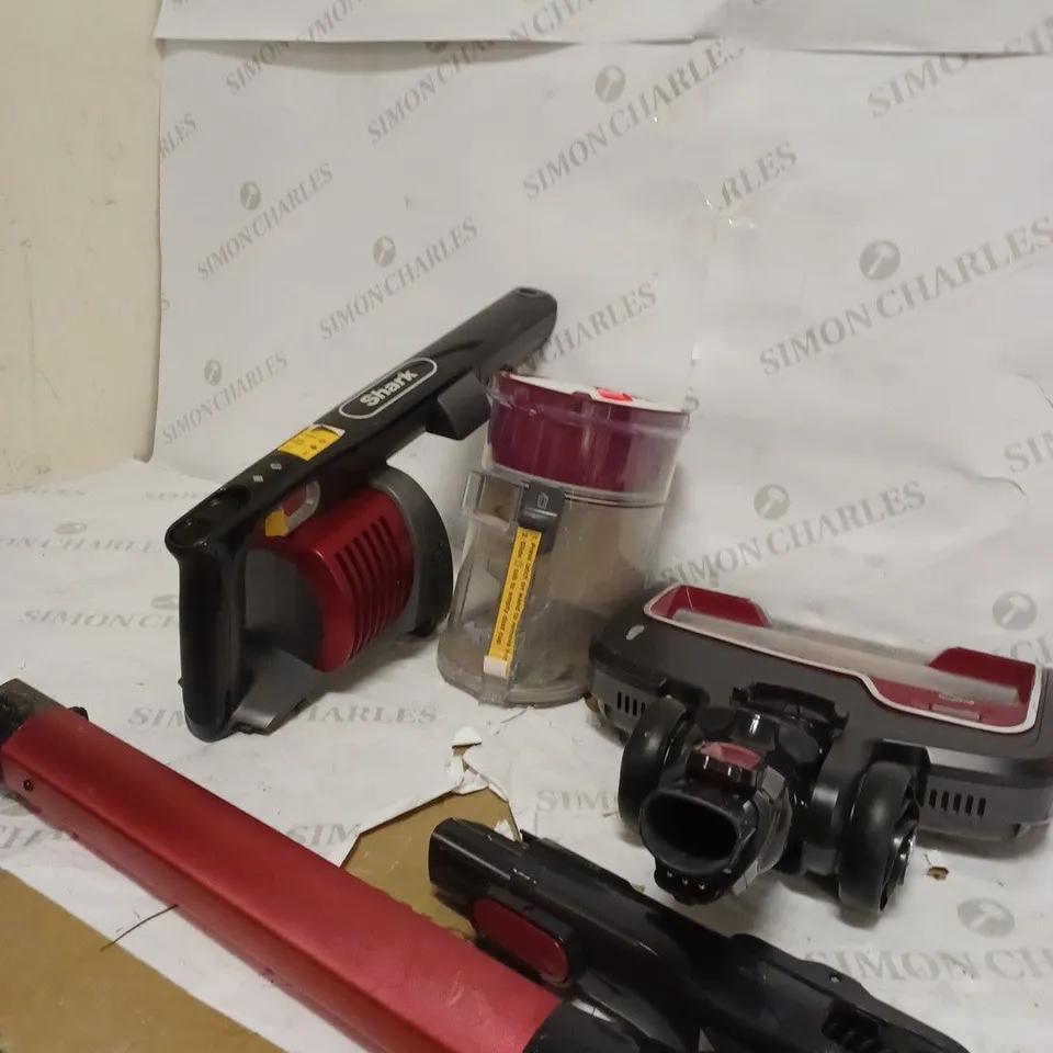 SHARK ANTI HAIR WRAP CORDLESS STICK VACUUM CLEANER 