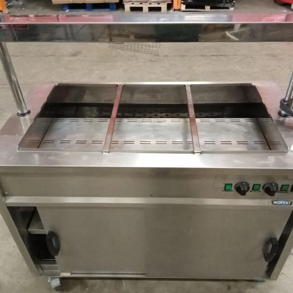 MOFFAT HOT CUPBOARD WITH GANTRY