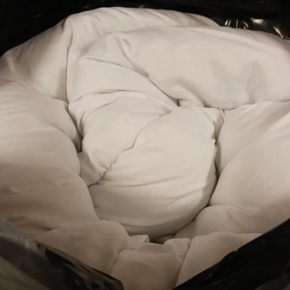 SILENTNIGHT DEEP SLEEP 15 TOG DUVET - WHITE