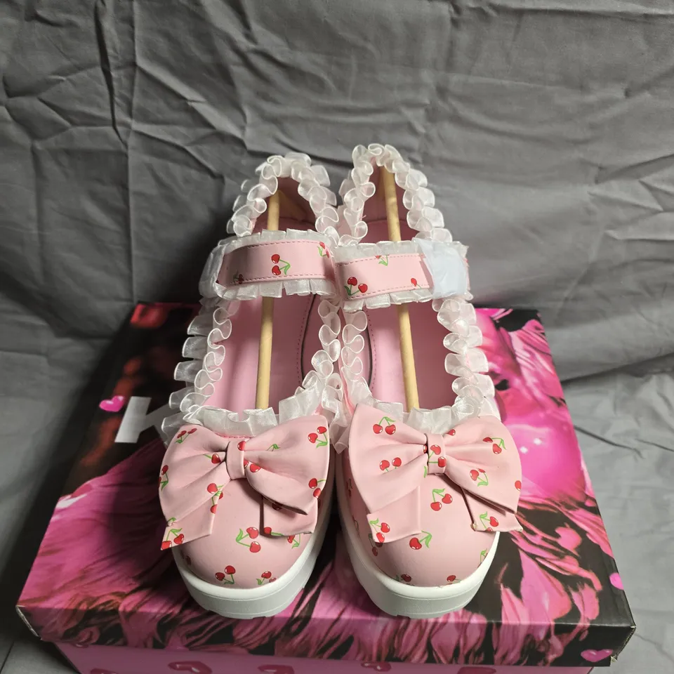 BOXED PAIR OF KOI FOOTWEAR PINK CHERRY BAKEWELL SHOES - UK SIZE 5