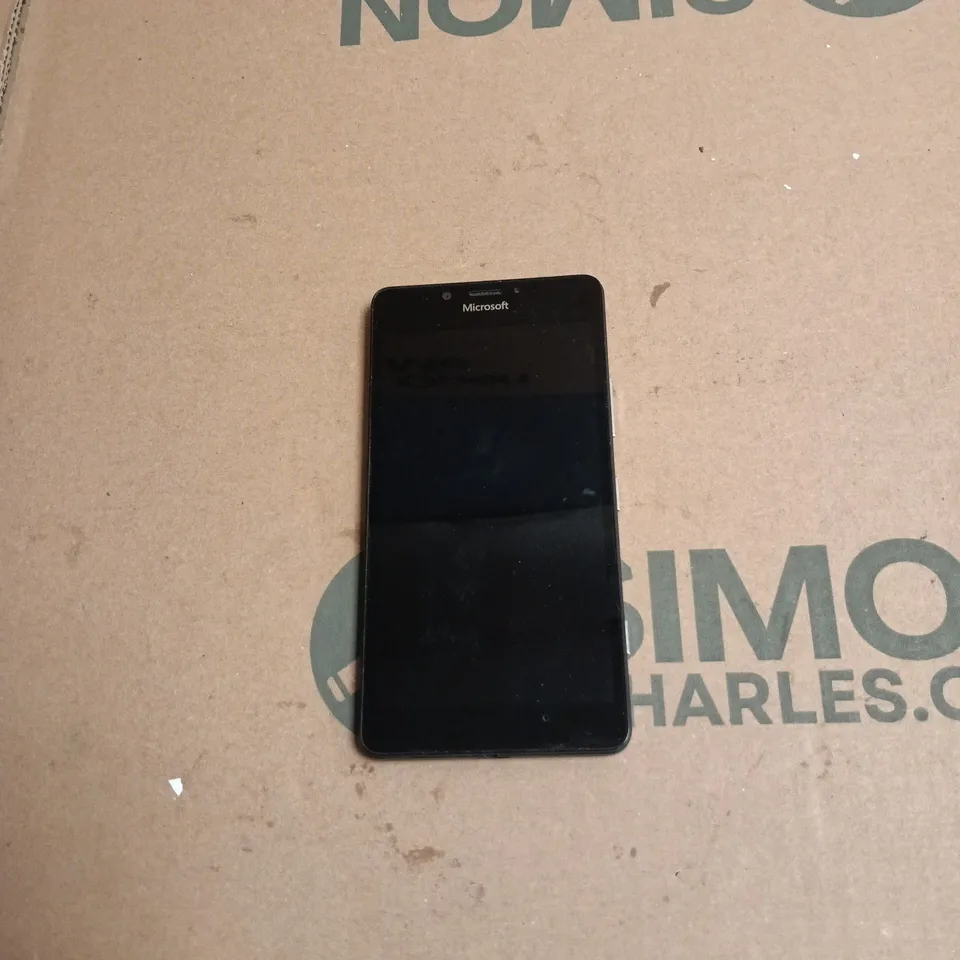 MICROSOFT LUMIA 950 BLACK SMART PHONE UNBOXED