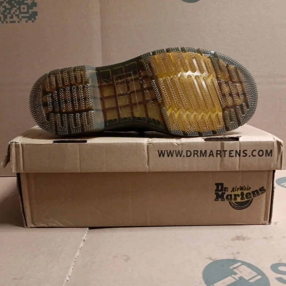 BOXED PAIR OF DR MARTENS LOAFERS IN BLACK SIZE UK 5