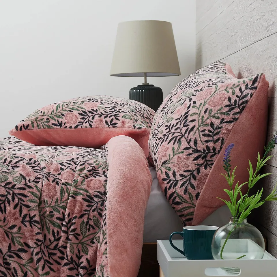 COZEE HOME VELVETSOFT PRIMROSE FLORAL NATURE 3 PIECE DUVET SET IN PINK SIZE DOUBLE