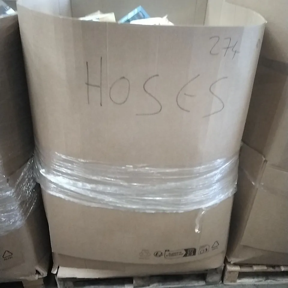 PALLET CONTAINING A LARGE QUANTITY OF; HOSES, SWIMMING ACCESSORIES ETC