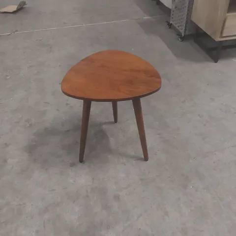 THREE-LEGGED SOLID WOOD SIDE TABLE WITH TRIANGULAR TOP β MID-CENTURY STYLE