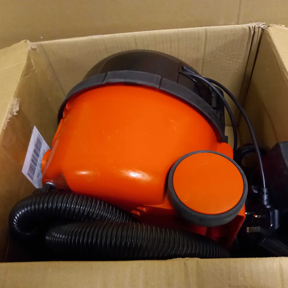 NUMATIC HENRY XTRA VACUUM CLEANER
