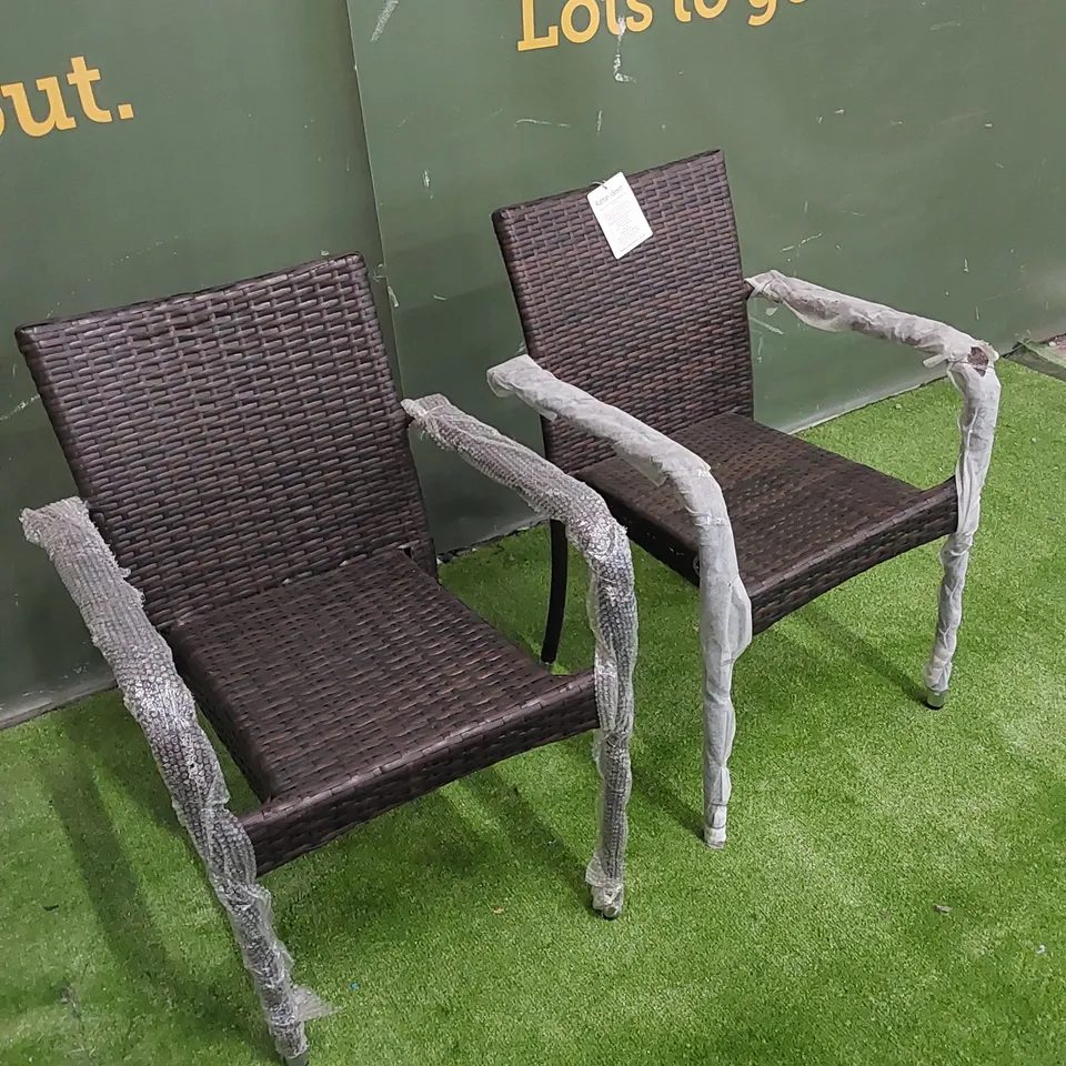 SET OF 2 CHOCOLATE MIX RATTAN GARDEN/PATIO CHAIRS 