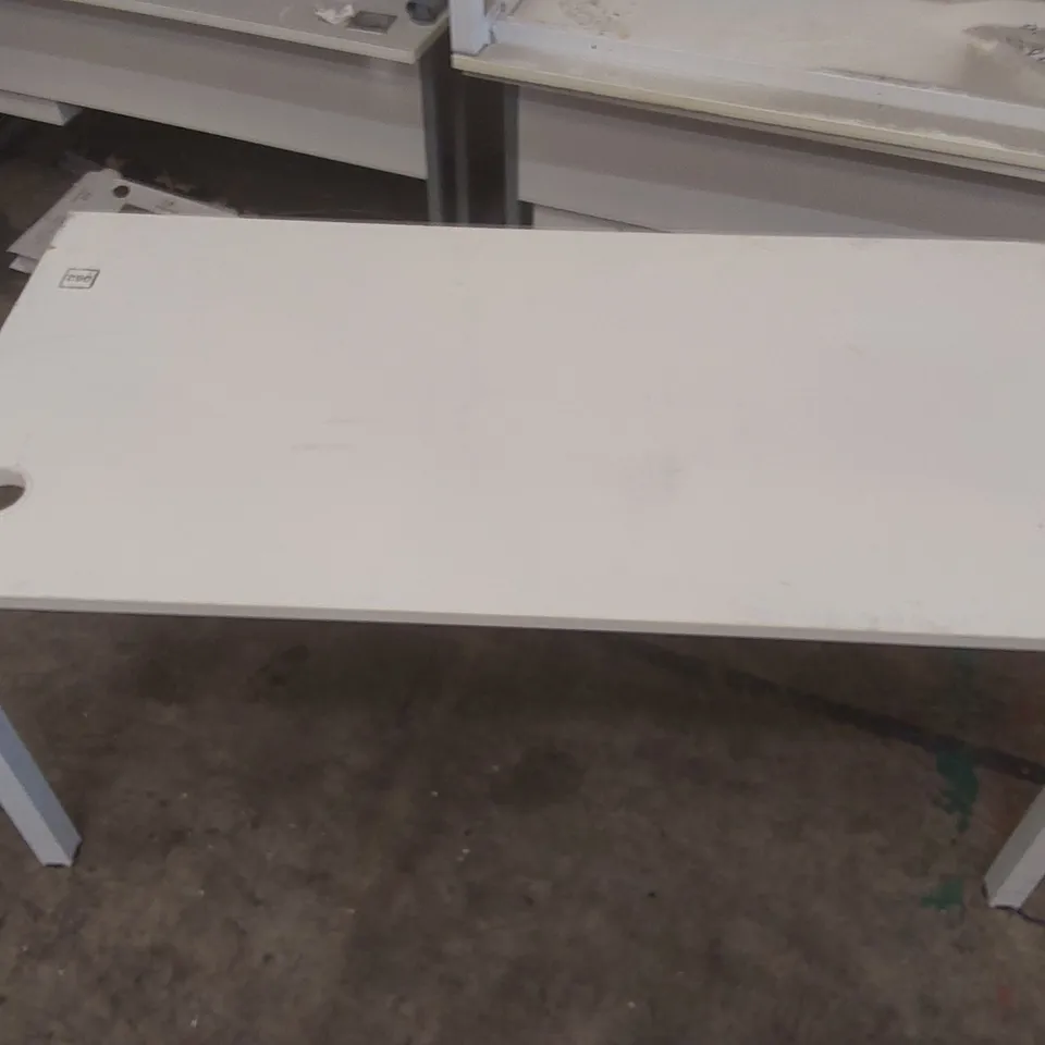WHITE OFFICE DESK