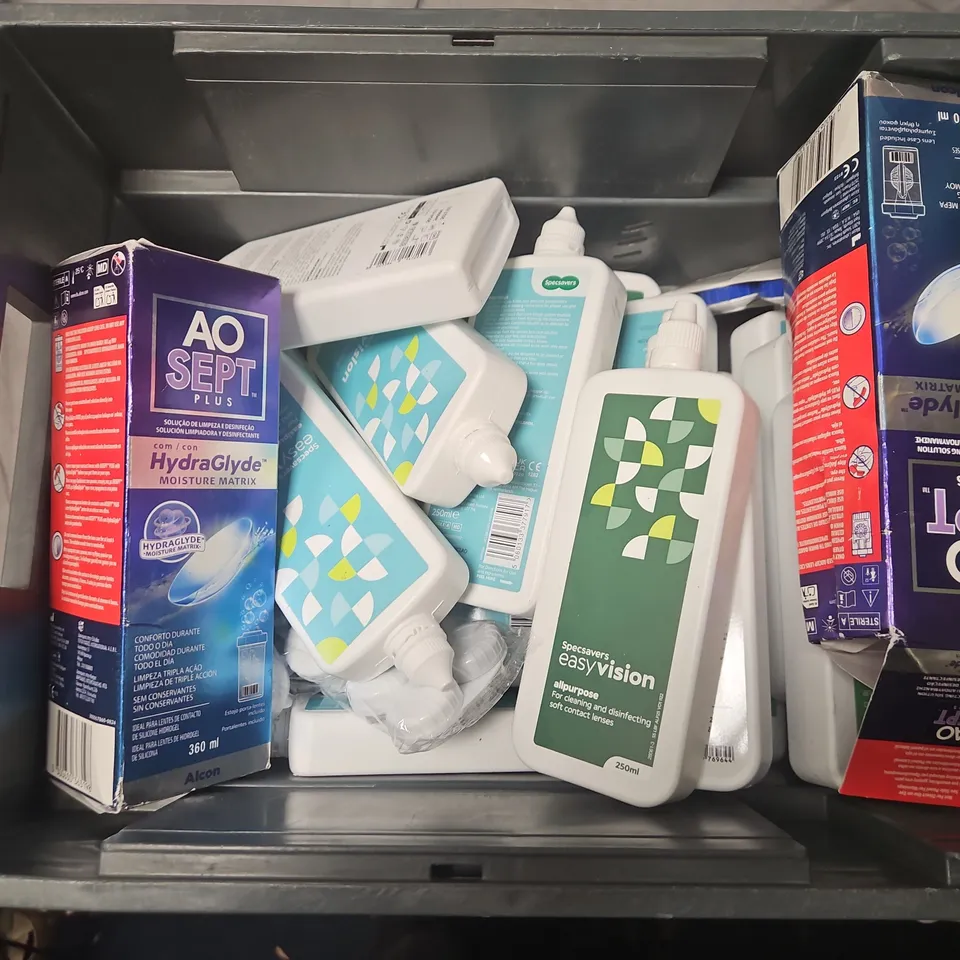 APPROXIMATELY 12 ASSORTED CONTACT LENS SOLUTIONS TO INCLUDE SPECSAVERS EASYVISION, AO SEPT PLUS, FRESHCARE, ETC - COLLECTION ONLY