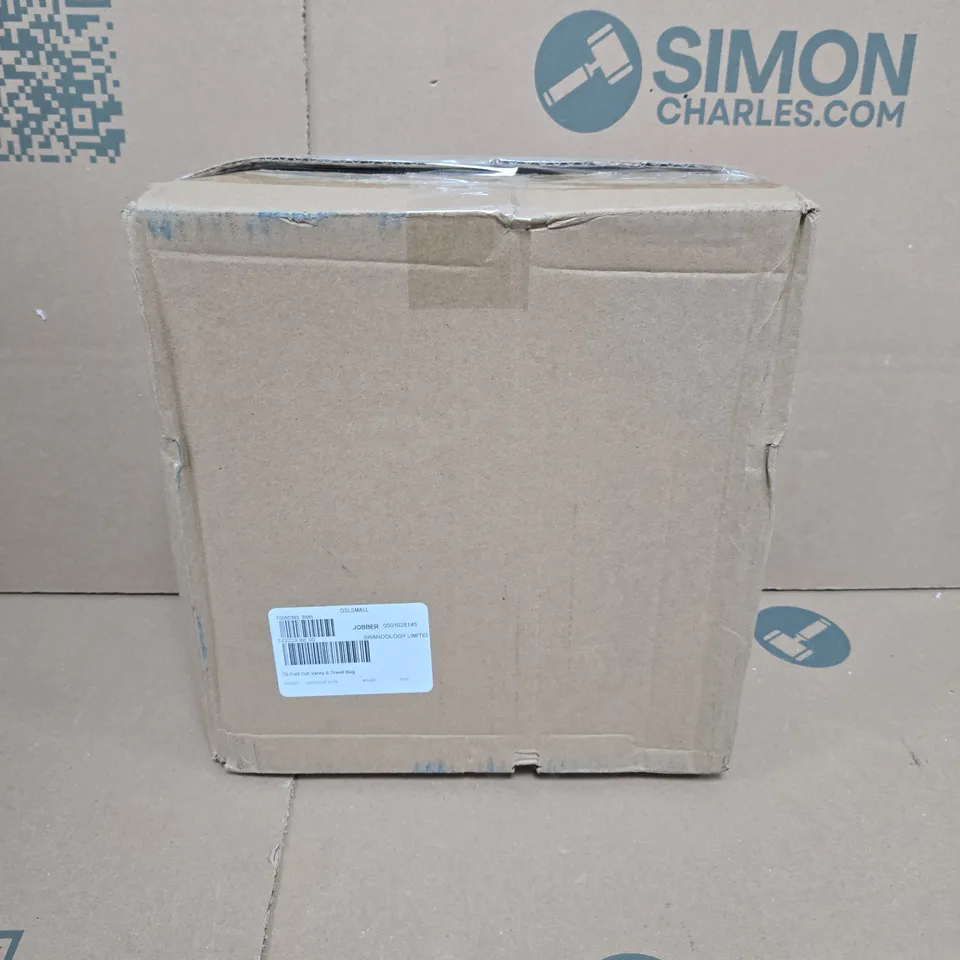 TILI FOLD OUT VANITY & TRAVEL BAG 