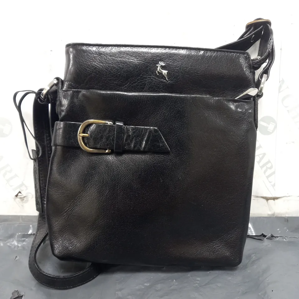 ASHWOOD LEATHER CROSSBODY BAG IN BLACK