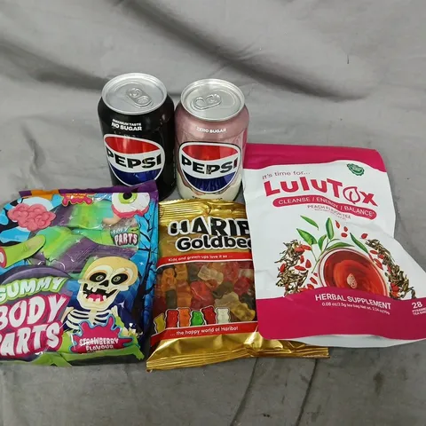 APPROXIMATELY 10 ASSORTED FOOD ITEMS TO INCLUDE SWEETS, FIZZY POP AND PEACH TEA