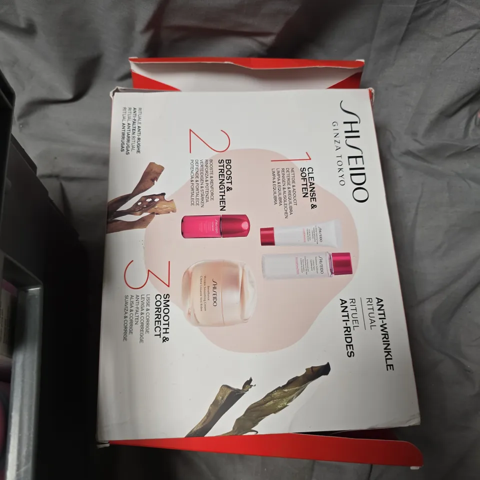 SHISEIDO ANTI-WRINKLE RITUAL GIFT SET WITH HAIR BURST SHAMPOO & CONDITIONER AND SENSODYNE TOOTHPASTE – HEALTH & BEAUTY LOT (VERIFY)