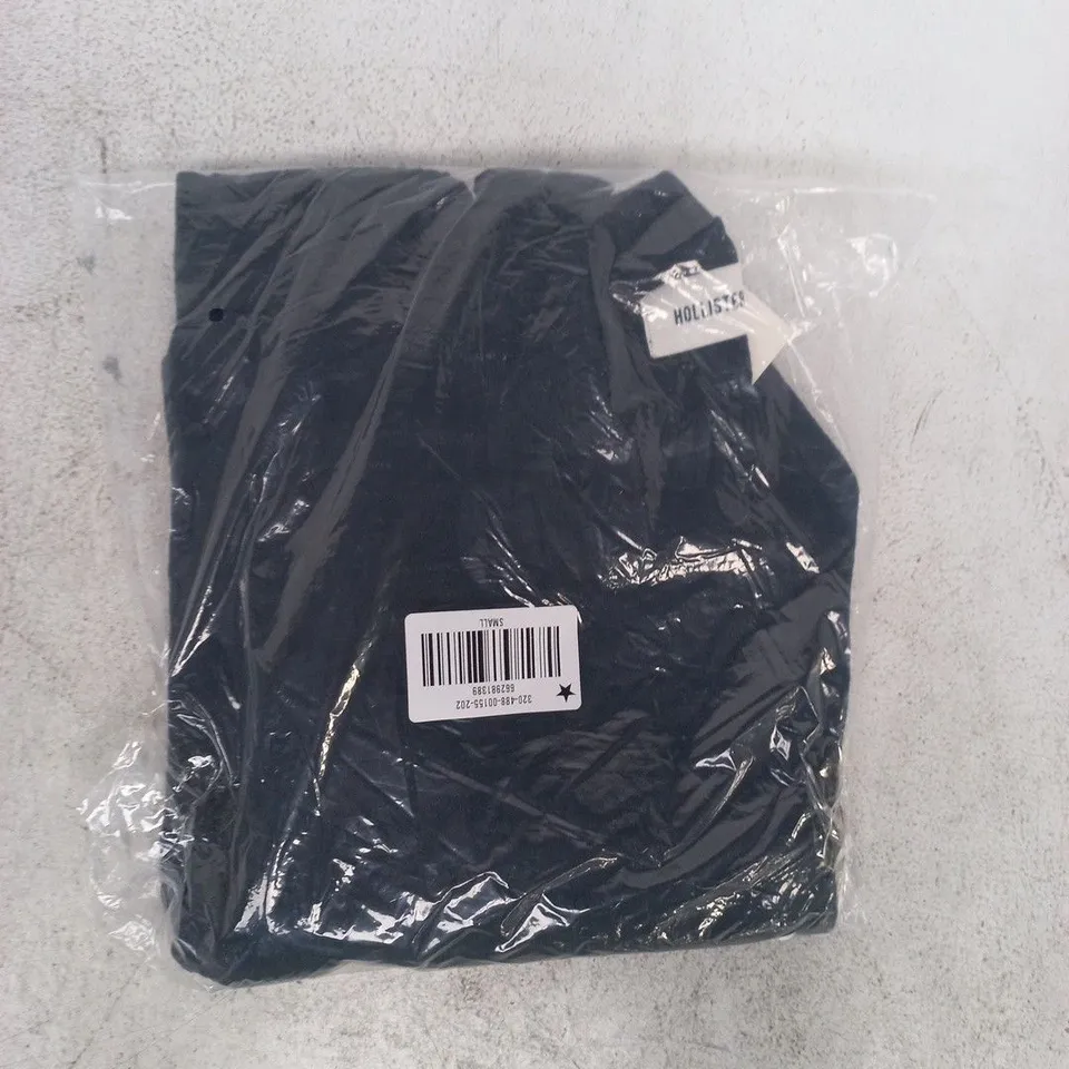 BAGGED HOLLISTER MEN'S BOXY ROLL-NECK CREW JUMPER IN NAVY SIZE SMALL