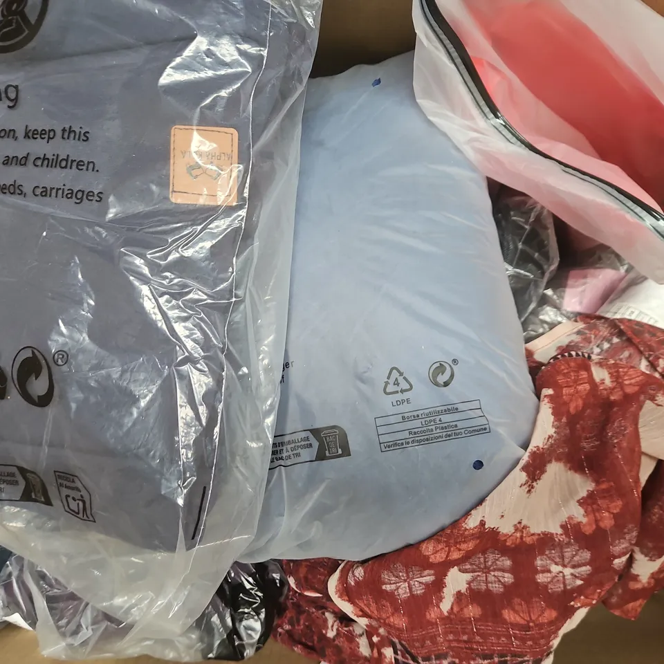 APPROXIMATELY 20 ASSORTED CLOTHING AND FASHION PRODUCTS IN VARIOUS STYLES AND SIZES - COLLECTION ONLY