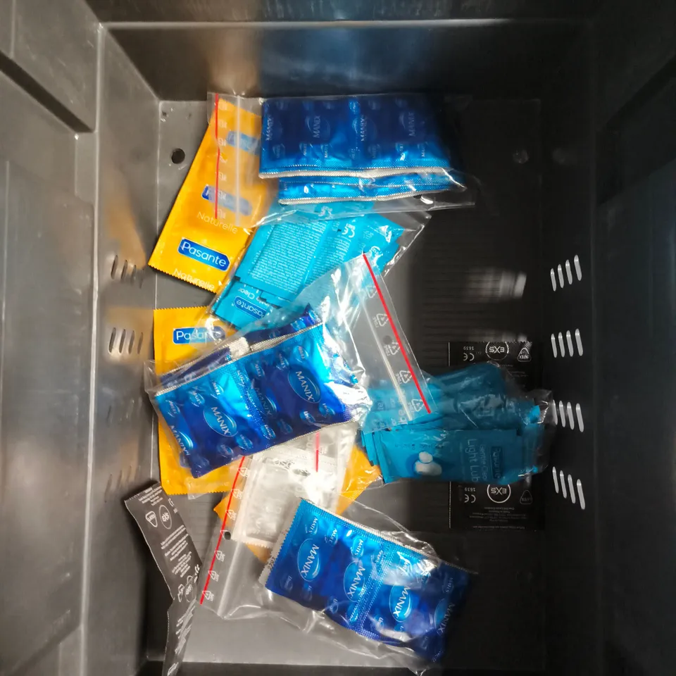 APPROXIMATELY 10 PACKS OF ASSORTED CONDOMS AND LUBE SACHETS