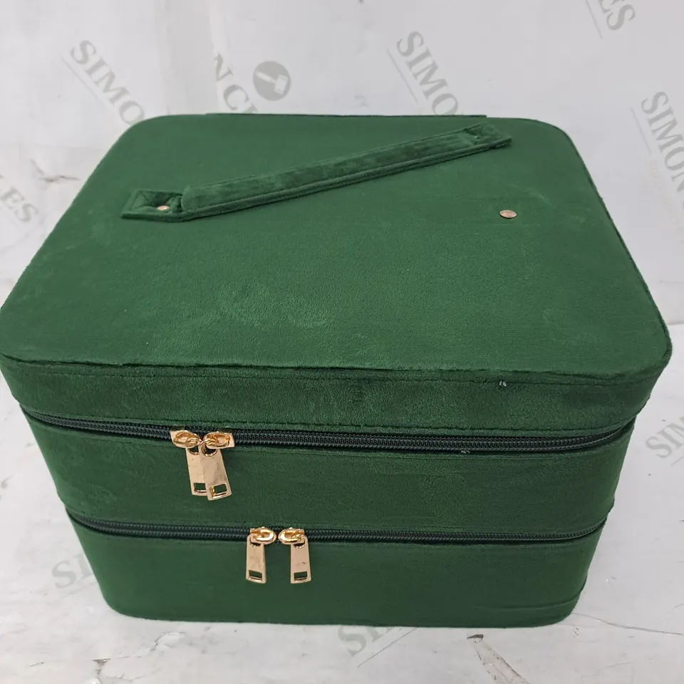 GREEN VANITY BOX