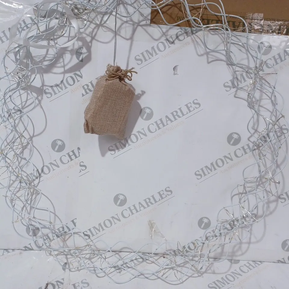 MODERN INTEGRATED LED WREATH