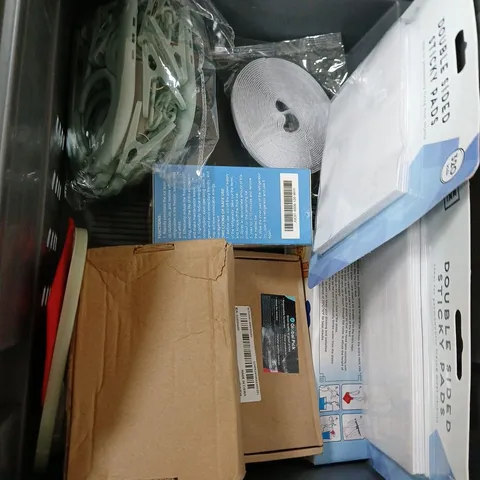 ASSORTED HARDWARE & PACKAGING ACCESSORIES – PACKING STRAPS, CABLE TIES, BOXES APPROXIMATLEY 15 ITEMS