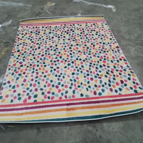 QUALITY DESIGNER AREA RUG - APPROXIMATELY 190X140CM