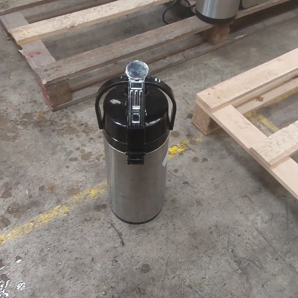 COMMERCIAL AIRPOT